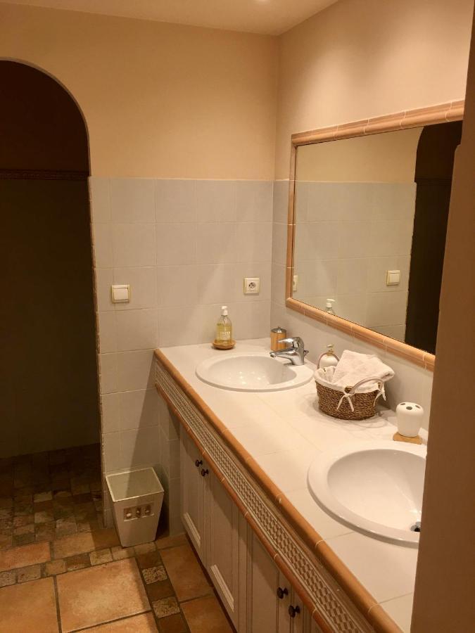 L Orangerie Spacieux Deluxe Dans Le Centre Historique Apartment *